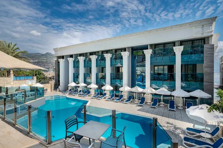 Havuz &amp; Plaj / Kaptan Otel