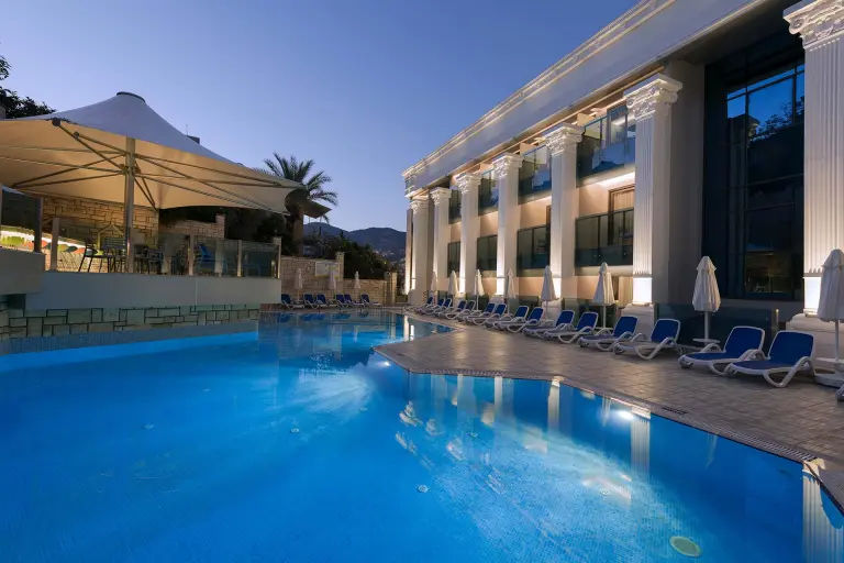 Havuz &amp; Plaj / Kaptan Otel