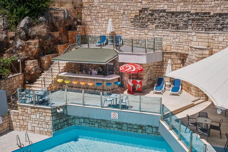 Havuz &amp; Plaj / Kaptan Otel